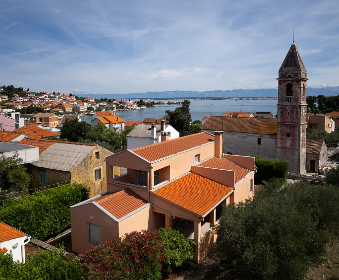 Kuca Preko 2 by Atrij Architects