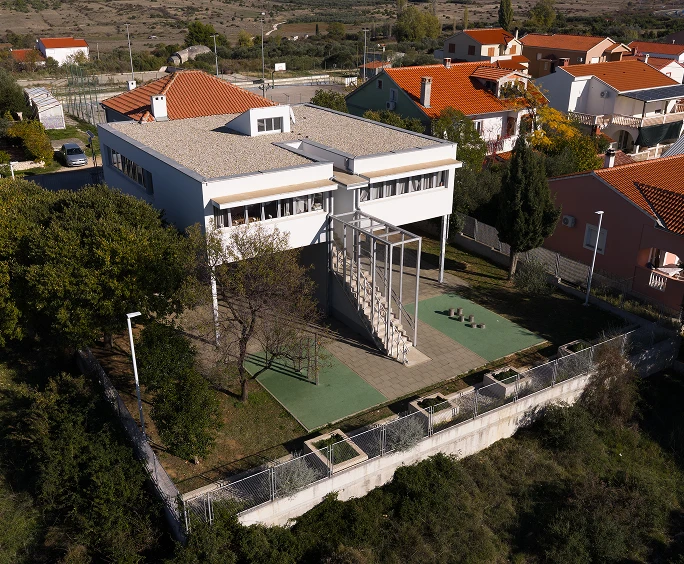 School Dračevac by Atrij Architects