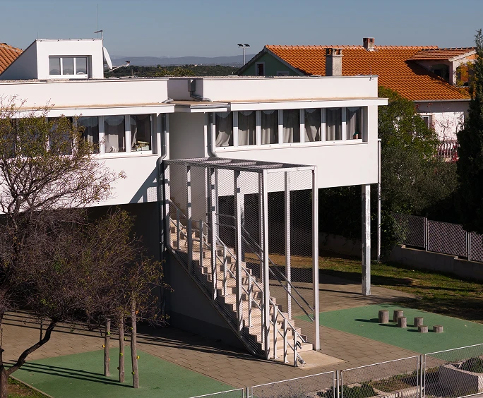 School Dračevac by Atrij Architects