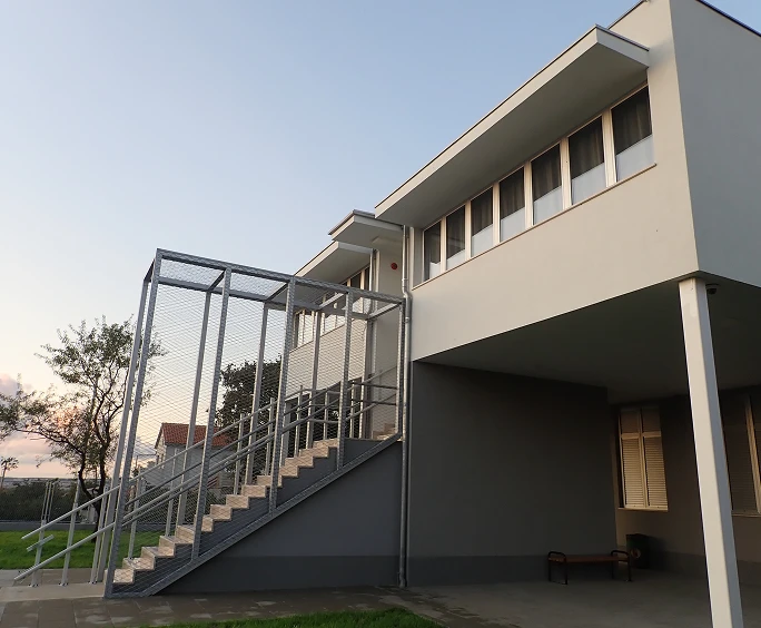 School Dračevac by Atrij Architects