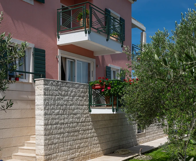 Kuca Preko by Atrij Architects